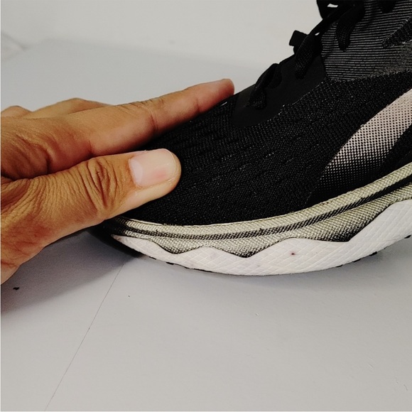 Reebok Shoes - Picture 6 of 9